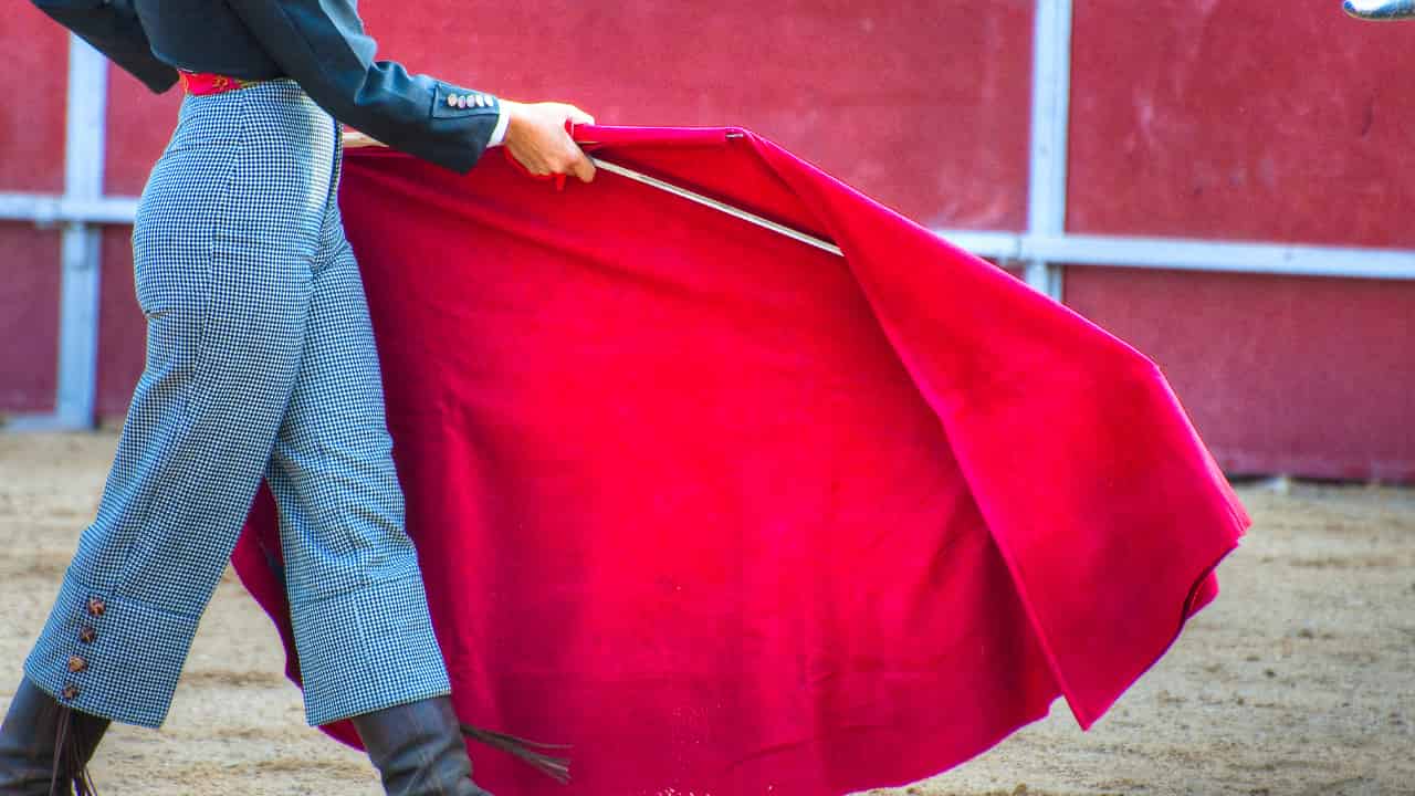 Dreaming of wearing red clothes- meaning & interpretation