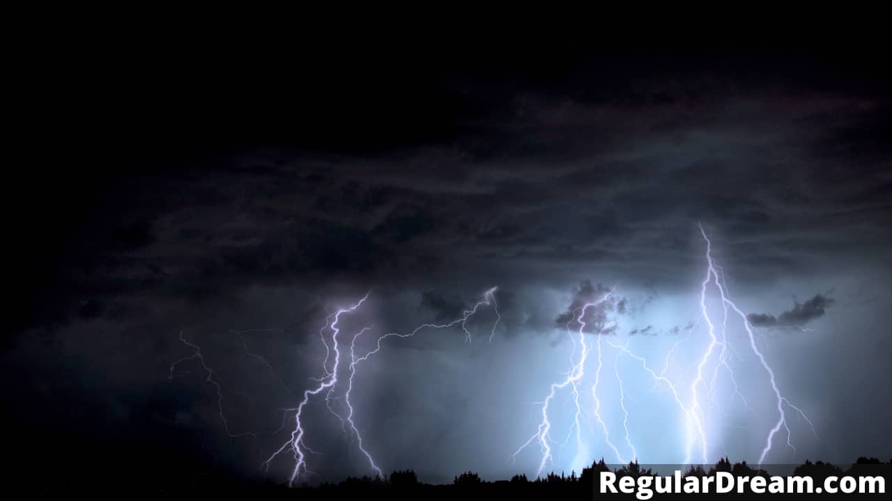 Dreams about Lightning - Meaning and Interpretation of Lightning Dream